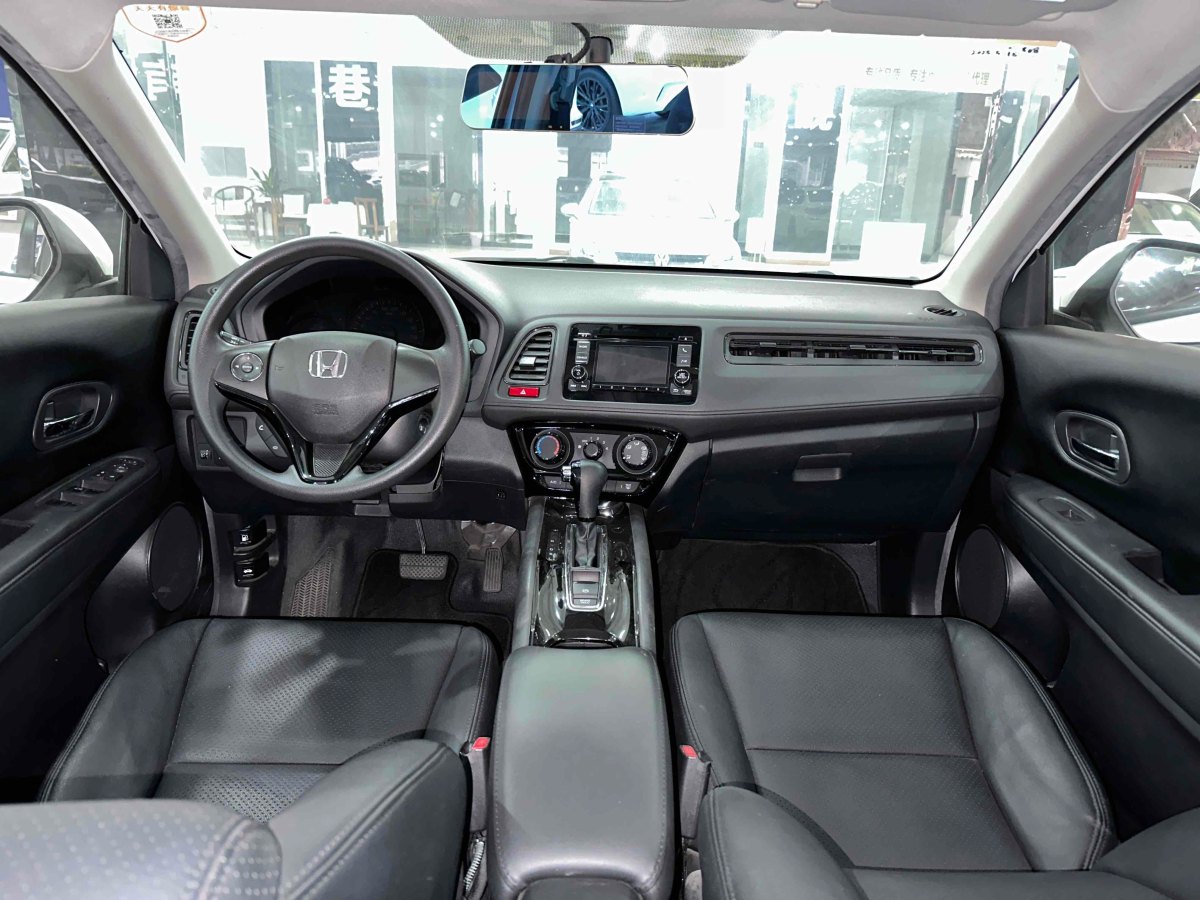 2015年12月本田 缤智  2015款 1.5L CVT两驱舒适型
