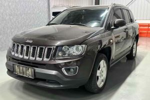 指南者 Jeep 2.0L 兩驅(qū)豪華版