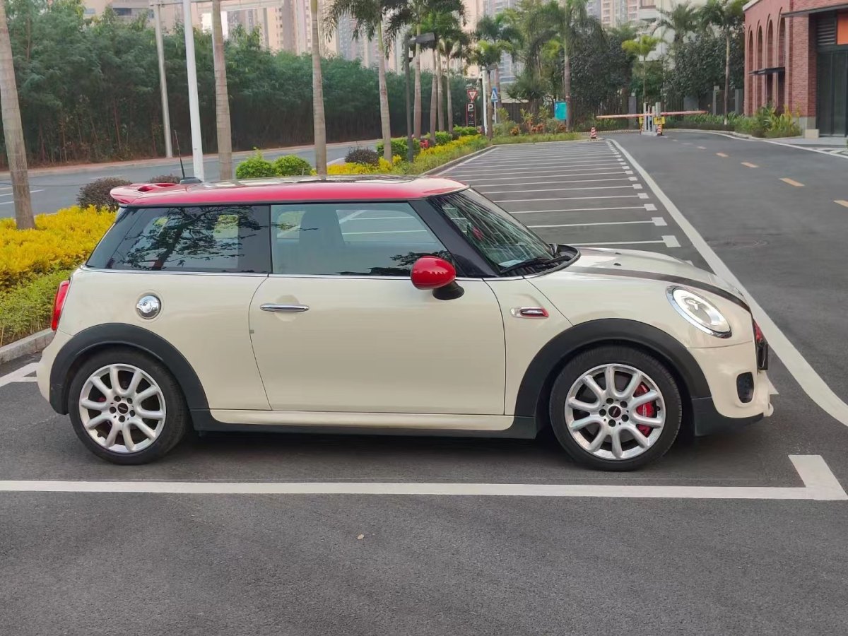 MINI JCW  2016款 2.0T JOHN COOPER WORKS 先鋒派圖片