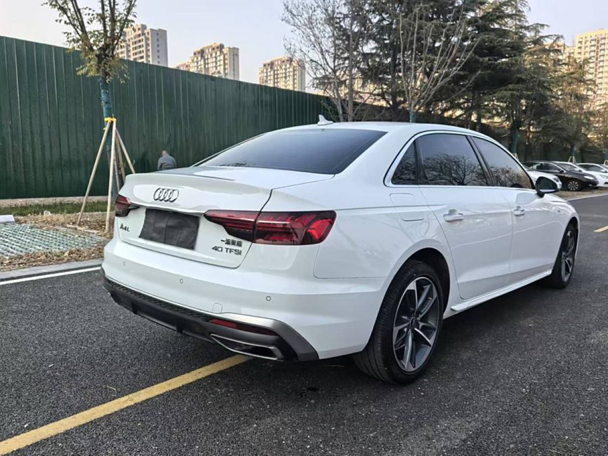 奧迪 奧迪A4L  2022款 40 TFSI 時(shí)尚致雅型圖片