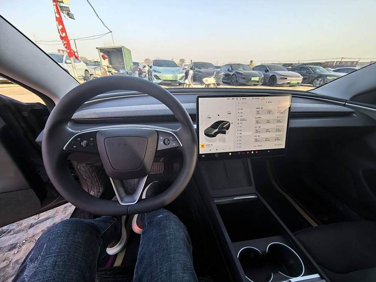 特斯拉 Model Y  2023款 后輪驅(qū)動版圖片