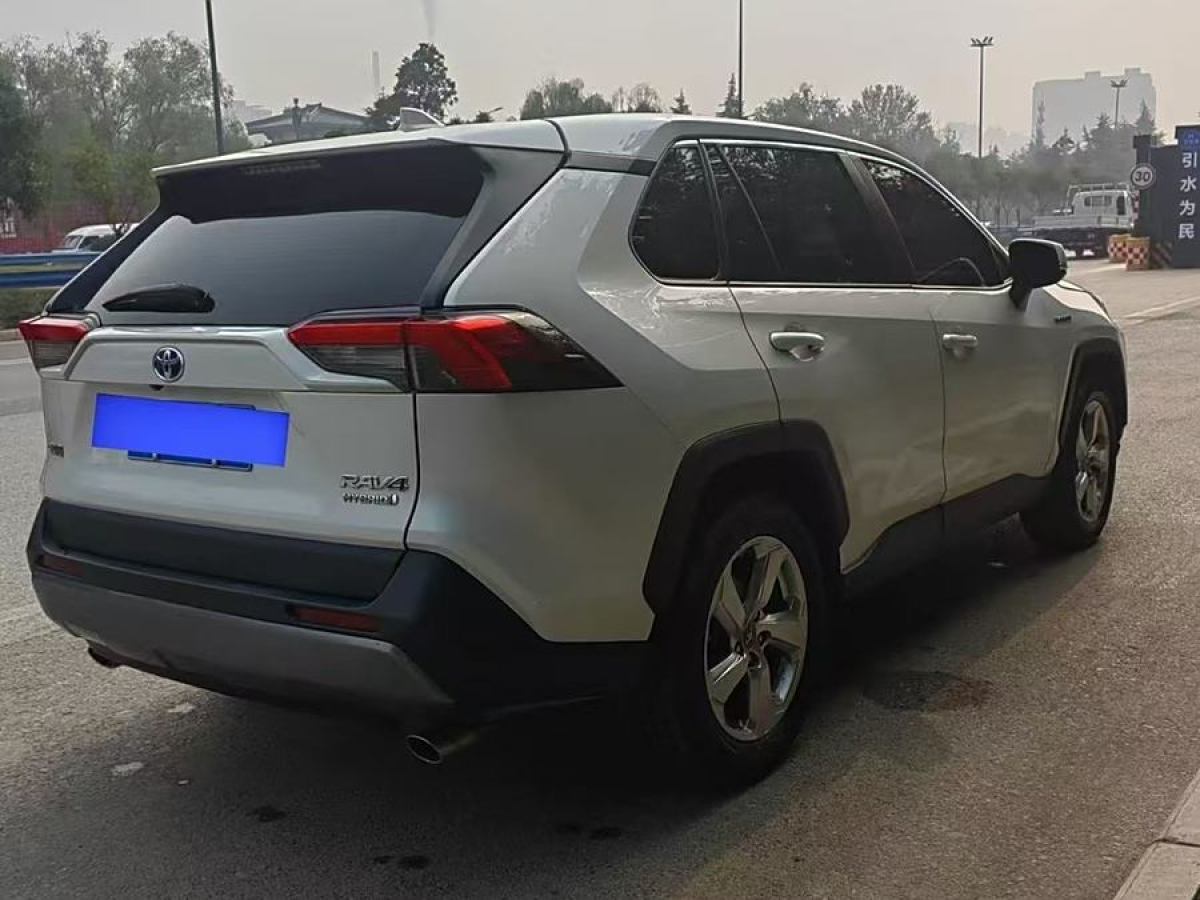 豐田 RAV4榮放  2023款 雙擎 2.5L E-CVT兩驅(qū)精英版圖片