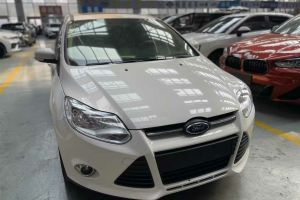 ?？怂?福特 兩廂經(jīng)典 1.8L 手動酷白典藏版