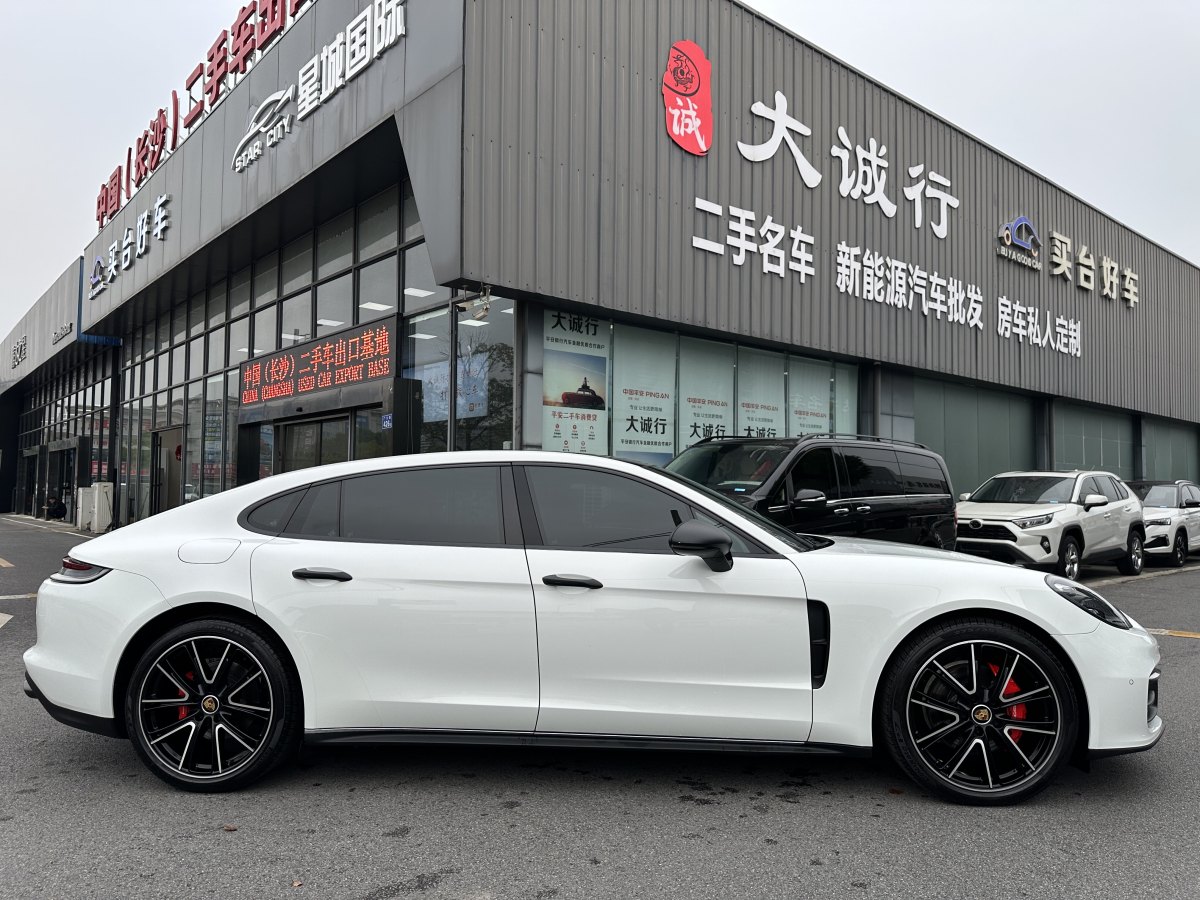 保時(shí)捷 Panamera  2022款 Panamera 4 行政加長(zhǎng)版 2.9T圖片