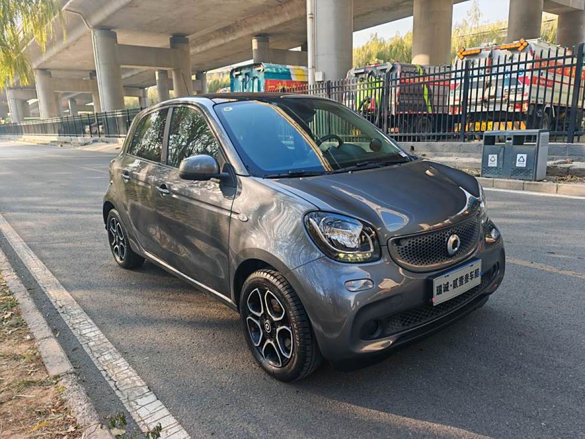 smart forfour  2018款 0.9T 66千瓦先鋒版圖片