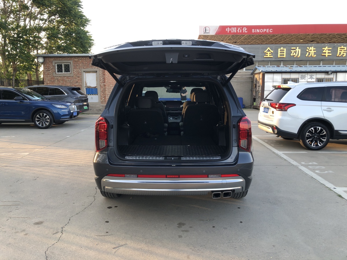 現(xiàn)代 帕里斯帝  2023款 3.5L 自動(dòng)四驅(qū) 鑒賞家增配版圖片
