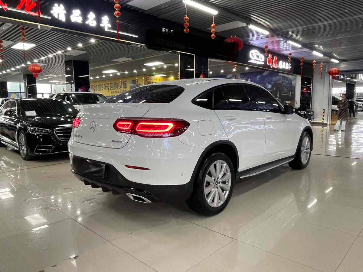 奔馳 奔馳GLC  2021款 GLC 260 4MATIC 轎跑SUV圖片