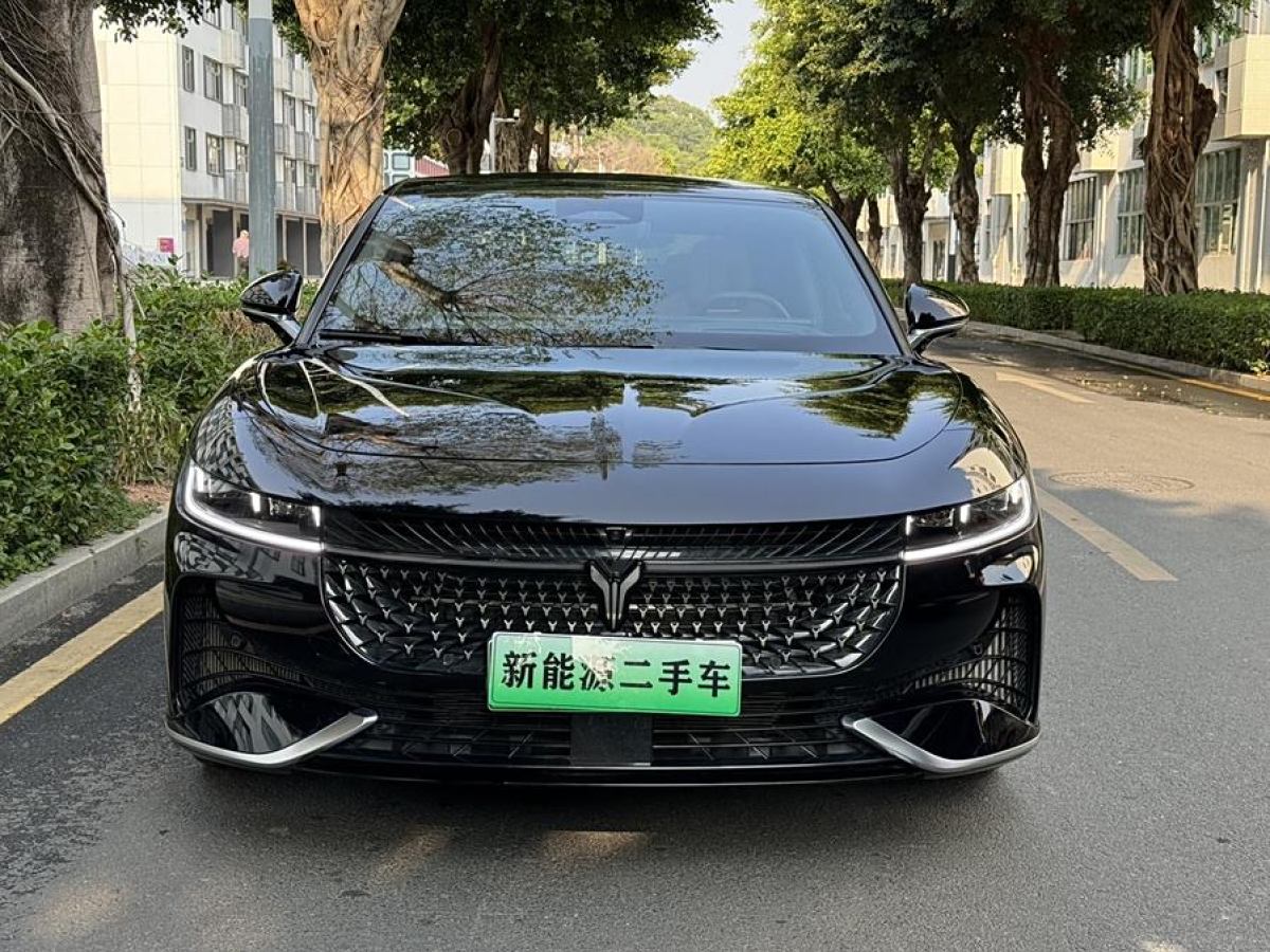 嵐圖 嵐圖追光  2024款 PHEV 四驅(qū)超長續(xù)航旗艦版圖片