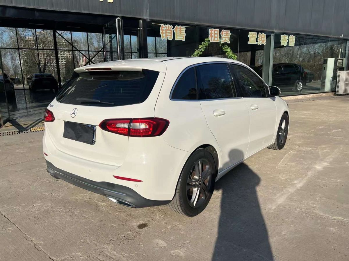 奔馳 奔馳GLE  2020款  GLE 350 4MATIC 時(shí)尚型圖片