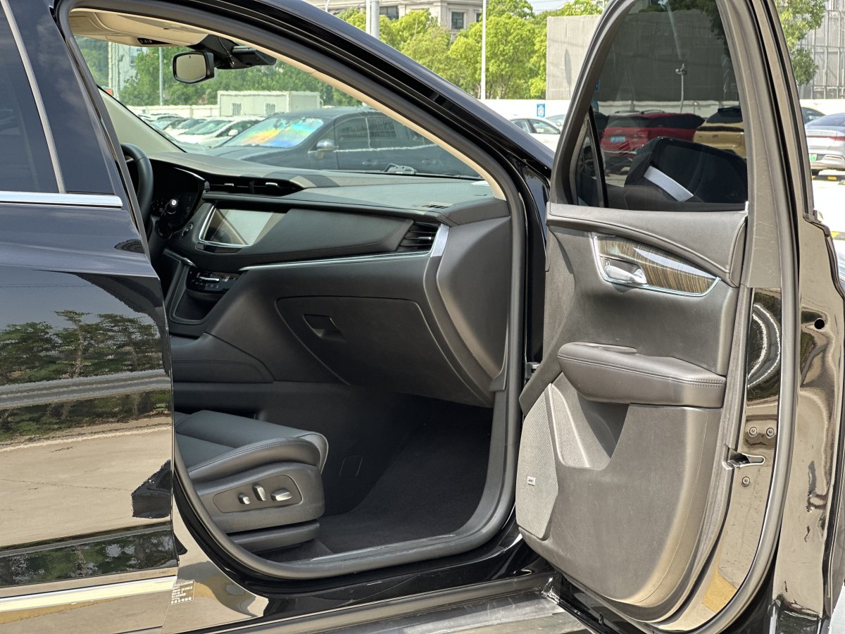 凱迪拉克 XT5  2018款 28T 四驅(qū)豪華型圖片