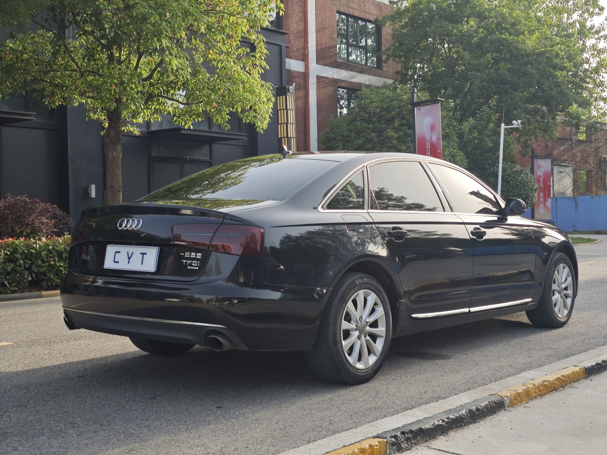 奧迪 奧迪A6L  2014款 TFSI 標(biāo)準(zhǔn)型圖片