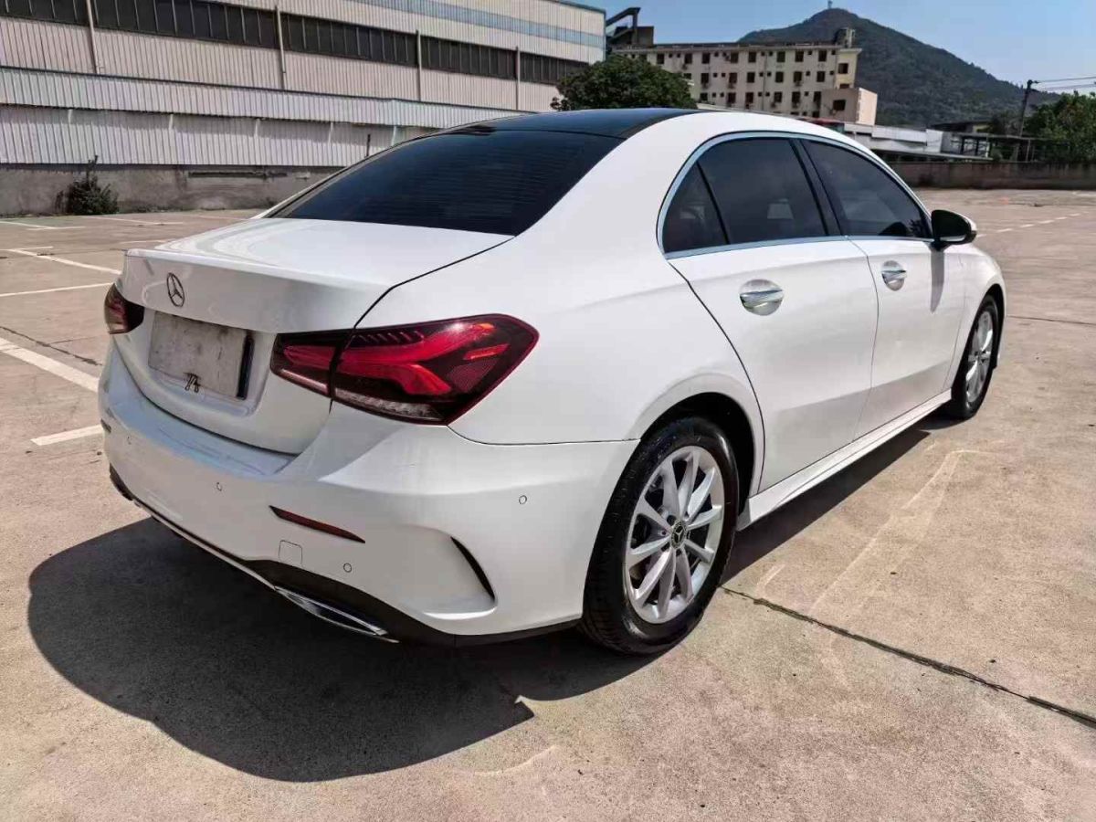 奔馳 奔馳A級  2020款 A 180圖片