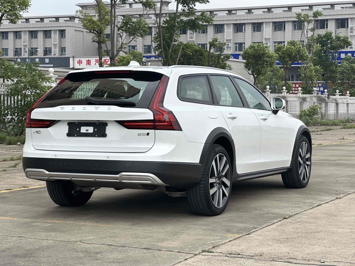 沃爾沃 V90  2024款 Cross Country B5 AWD 智尊版圖片