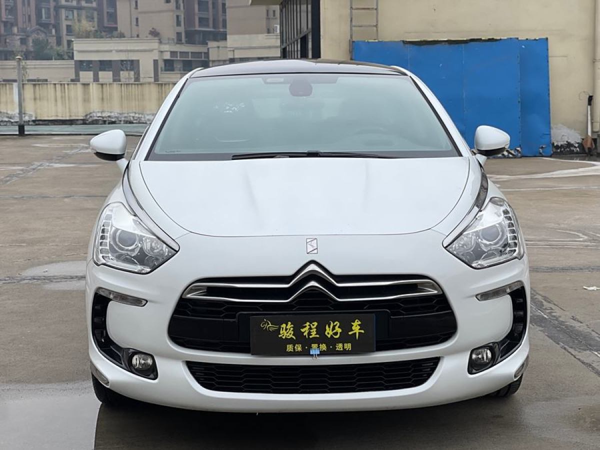 2015年8月DS DS 5  2015款 1.6T 豪華版THP160