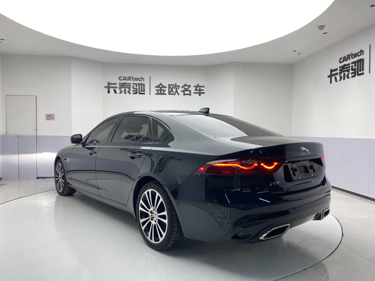 捷豹 XFL  2024款 2.0T P250 两驱尊享豪华版图片