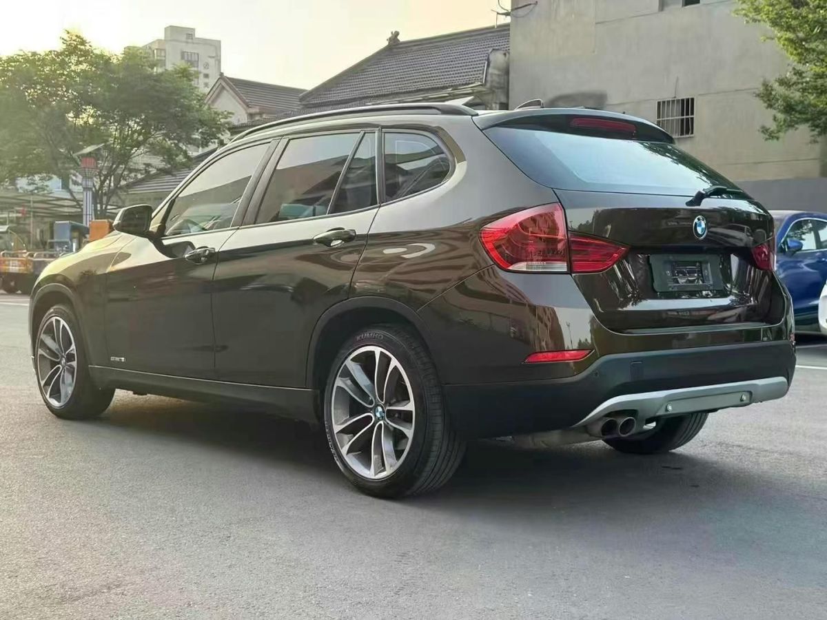 寶馬 寶馬X1  2015款 xDrive20i X套裝晉級(jí)版圖片