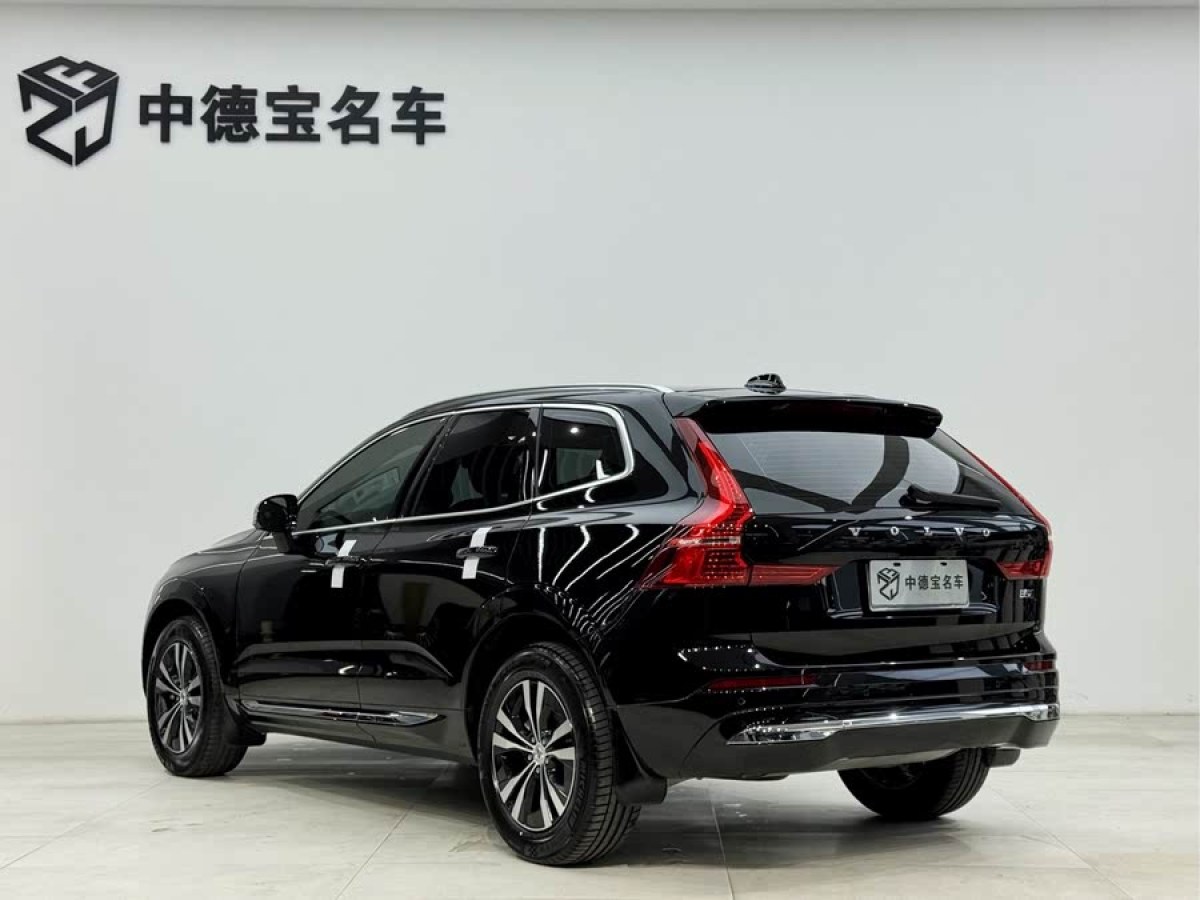 沃爾沃 XC60  2023款 B5 四驅(qū)智逸豪華版圖片