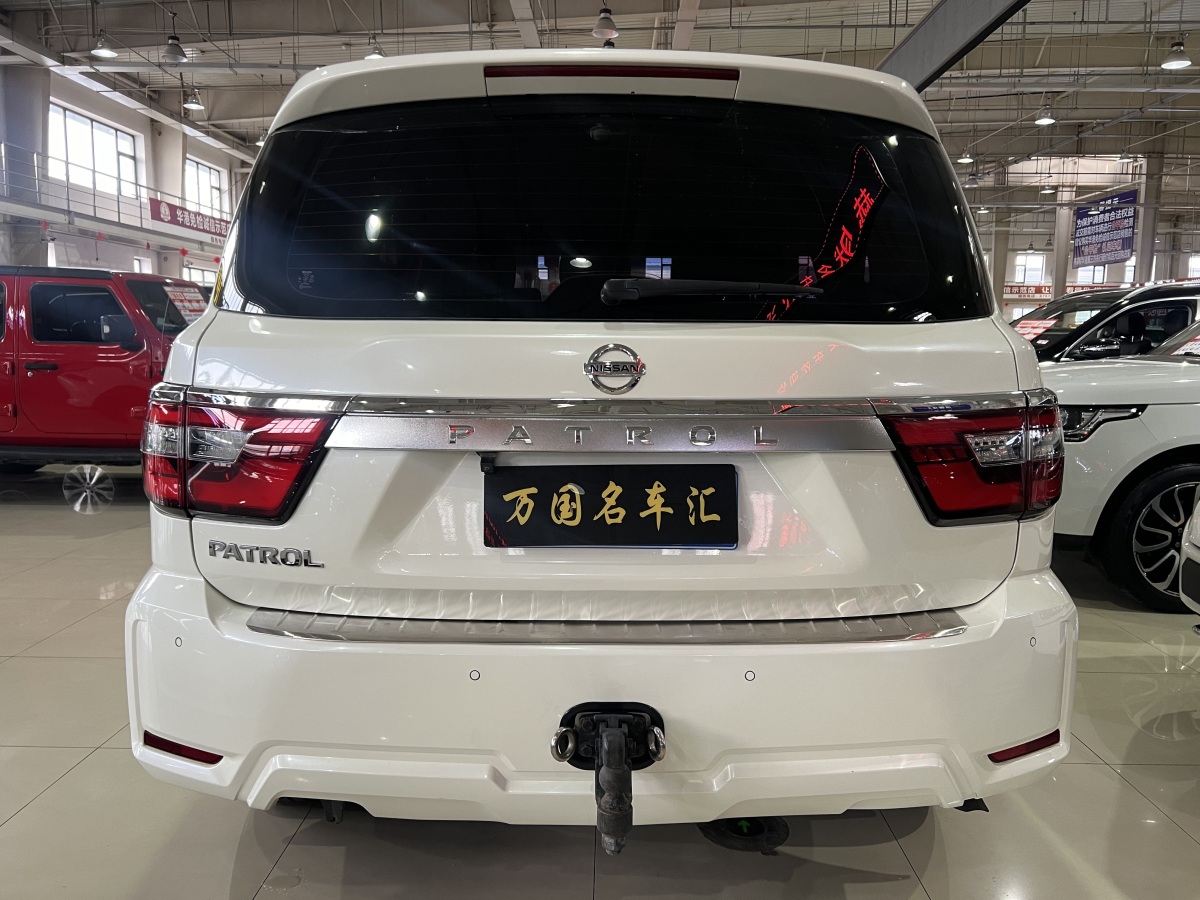 日产 途乐  2018款 4.0L 铂金型图片