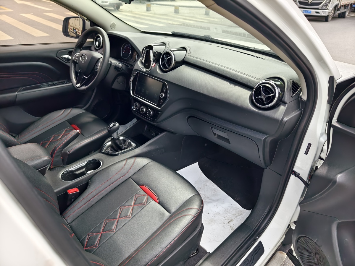 東南 DX3  2019款 DX3X酷綺 1.5L 手動尊貴型圖片