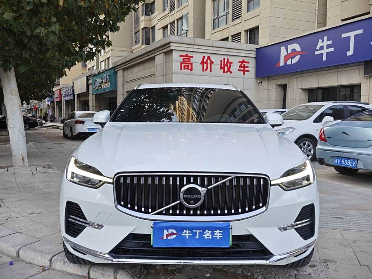 沃爾沃 XC60新能源  2024款 T8 插電混動(dòng) 長續(xù)航四驅(qū)智遠(yuǎn)豪華版圖片