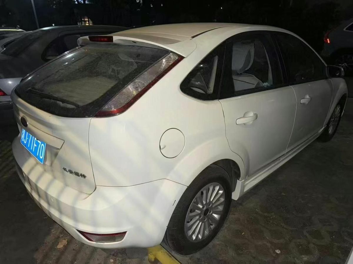 福特 ?？怂? 2015款 1.0GTDi 手動超能風(fēng)尚型圖片