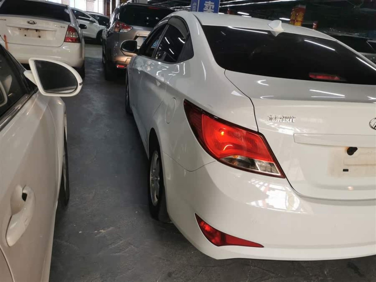 現(xiàn)代 瑞納  2014款 1.4L 自動智能型GLS圖片