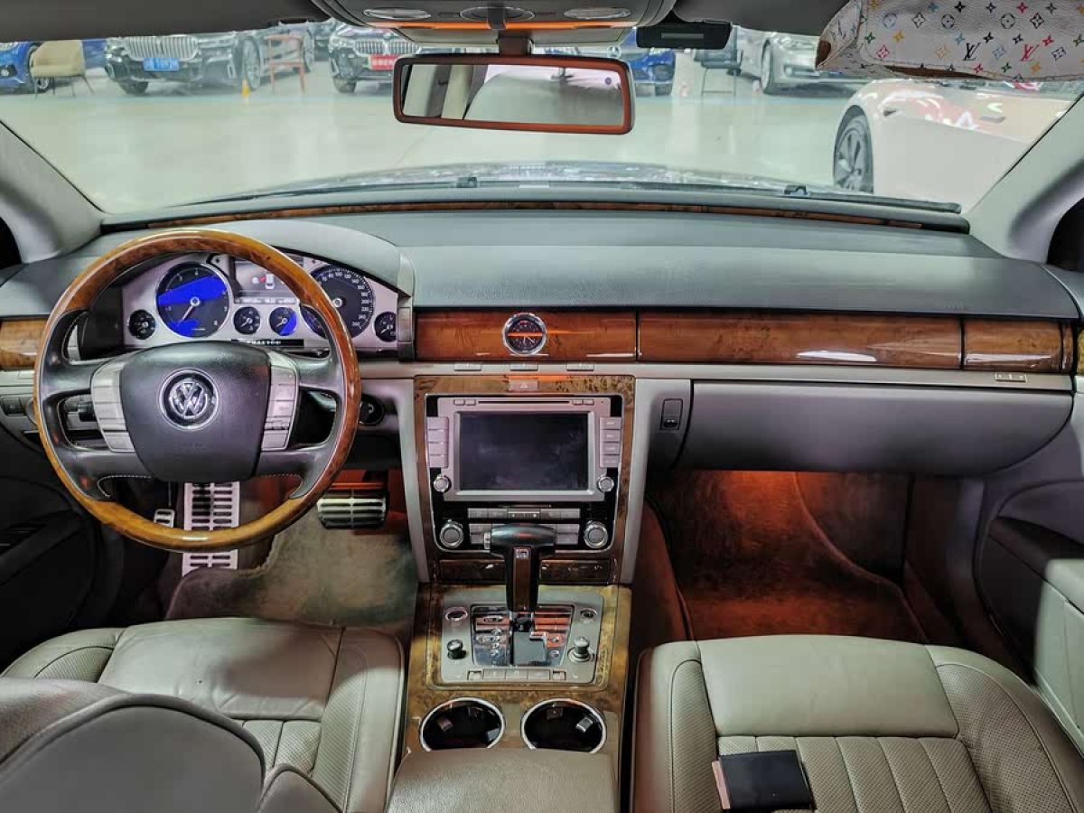 大眾 輝騰  2011款 3.6L V6 5座加長舒適版圖片