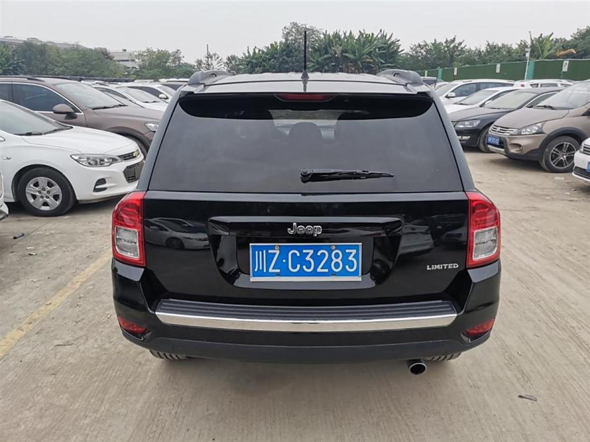 Jeep 指南者  2013款 2.0L 兩驅(qū)豪華版圖片