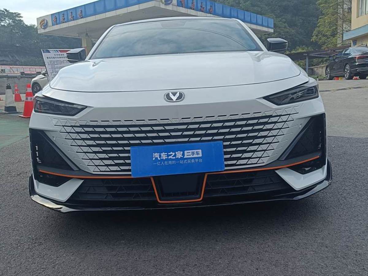 長安 長安UNI-V  2022款 1.5T 運動版圖片