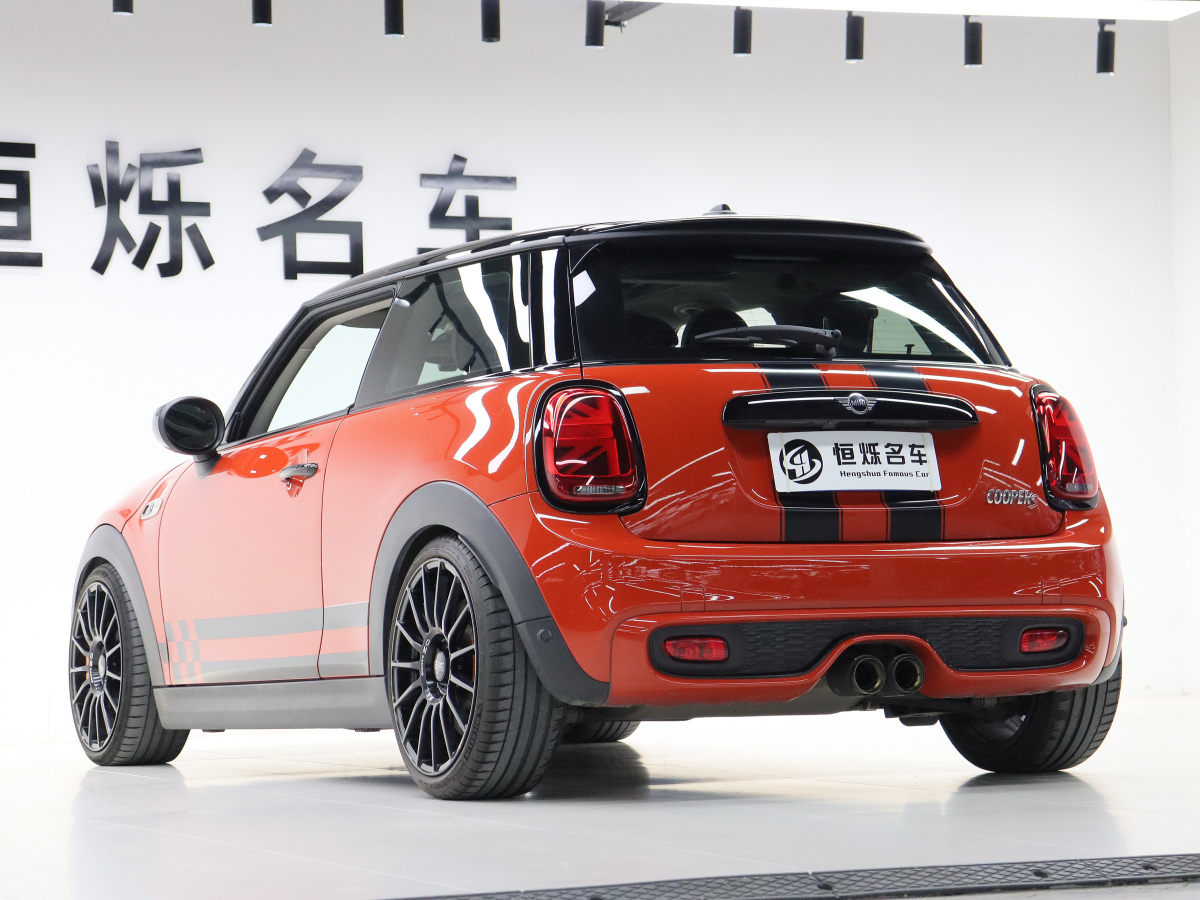 MINI MINI  2020款 2.0T COOPER S 藝術(shù)家圖片