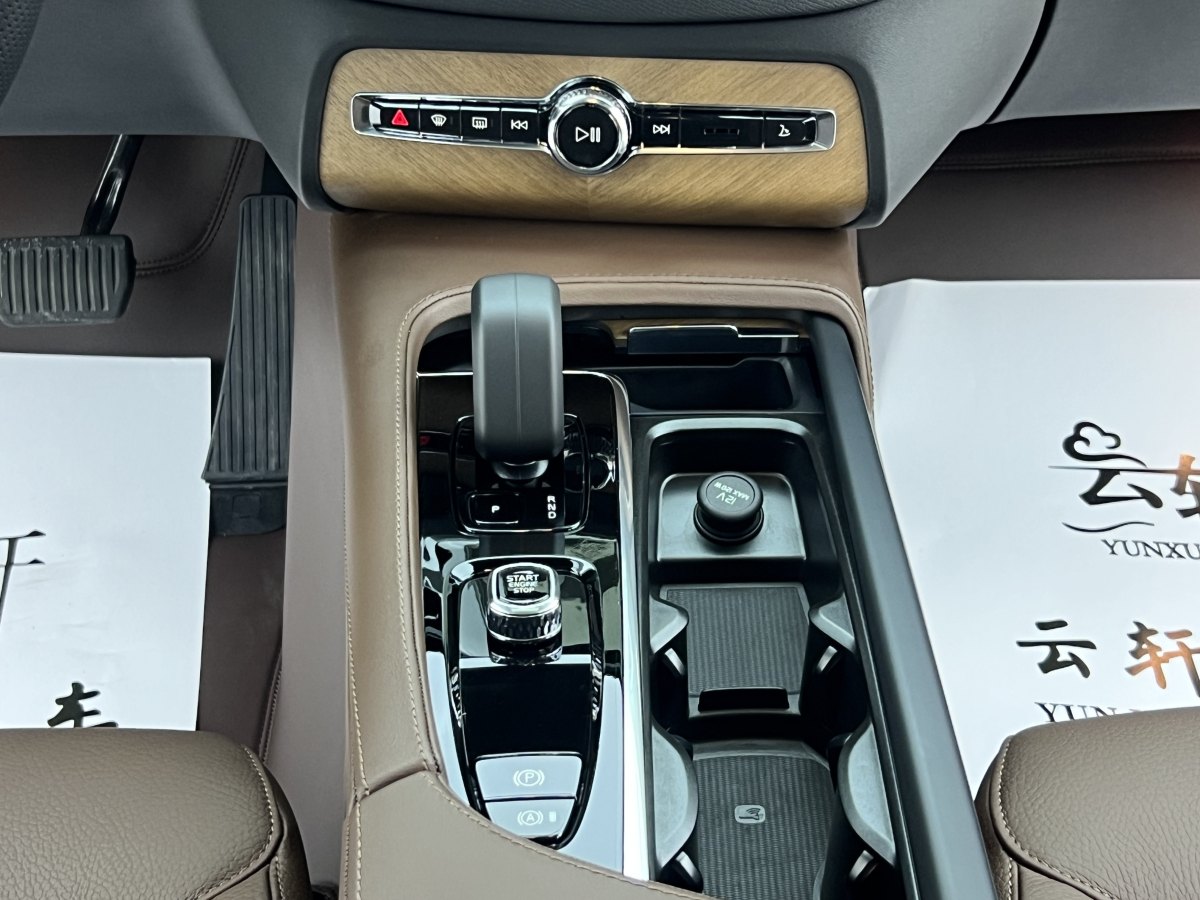 沃爾沃 XC90  2024款 B6 智逸豪華版 7座圖片
