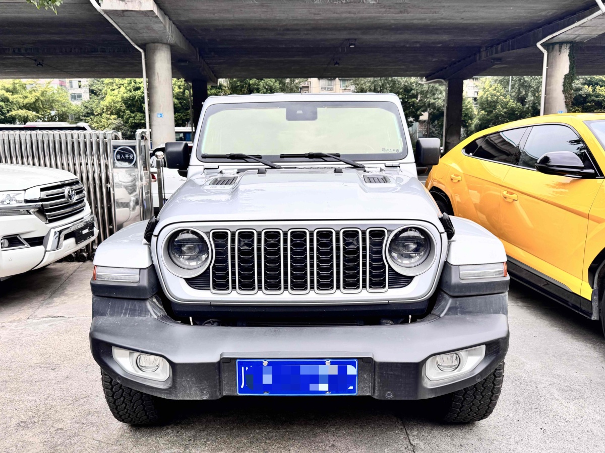 Jeep 牧馬人  2024款 2.0T 撒哈拉四門(mén)版圖片