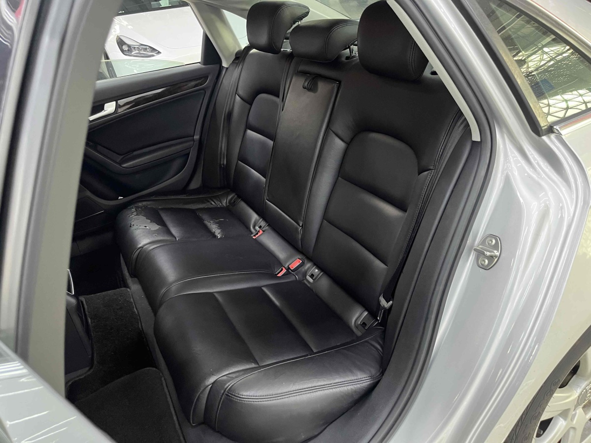 奧迪 奧迪A4L  2011款 2.0 TFSI 標準型圖片