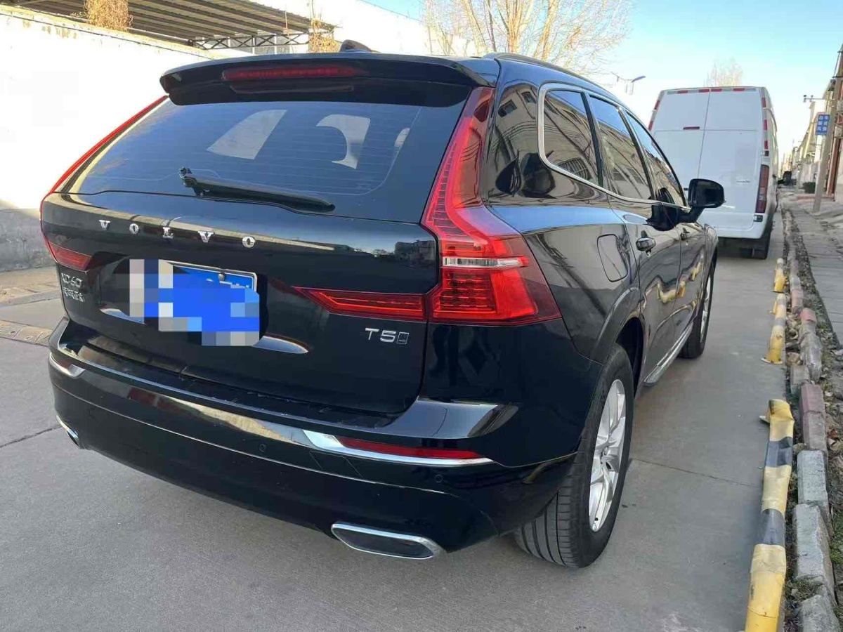 沃爾沃 XC60  2021款 T5 四驅(qū)智逸豪華版圖片