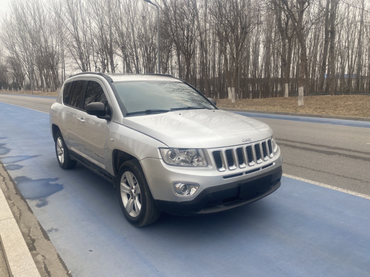 2012年10月Jeep 指南者  2012款 2.0L 兩驅(qū)運動版