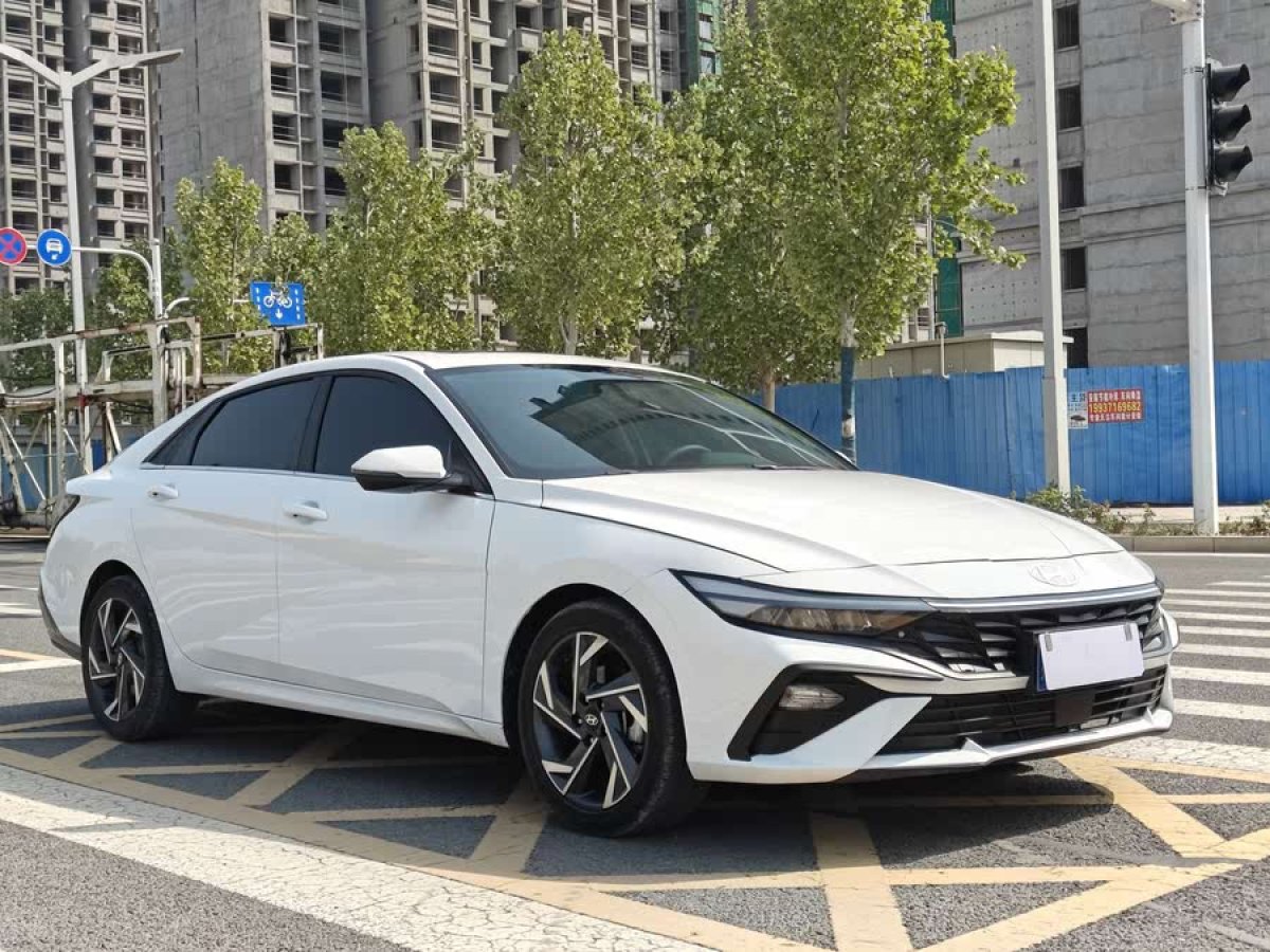 現(xiàn)代 伊蘭特  2023款 1.5L CVT GLS領(lǐng)先版圖片
