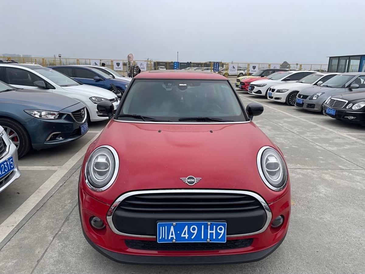 2020年12月MINI CLUBMAN  2021款 1.5T ONE