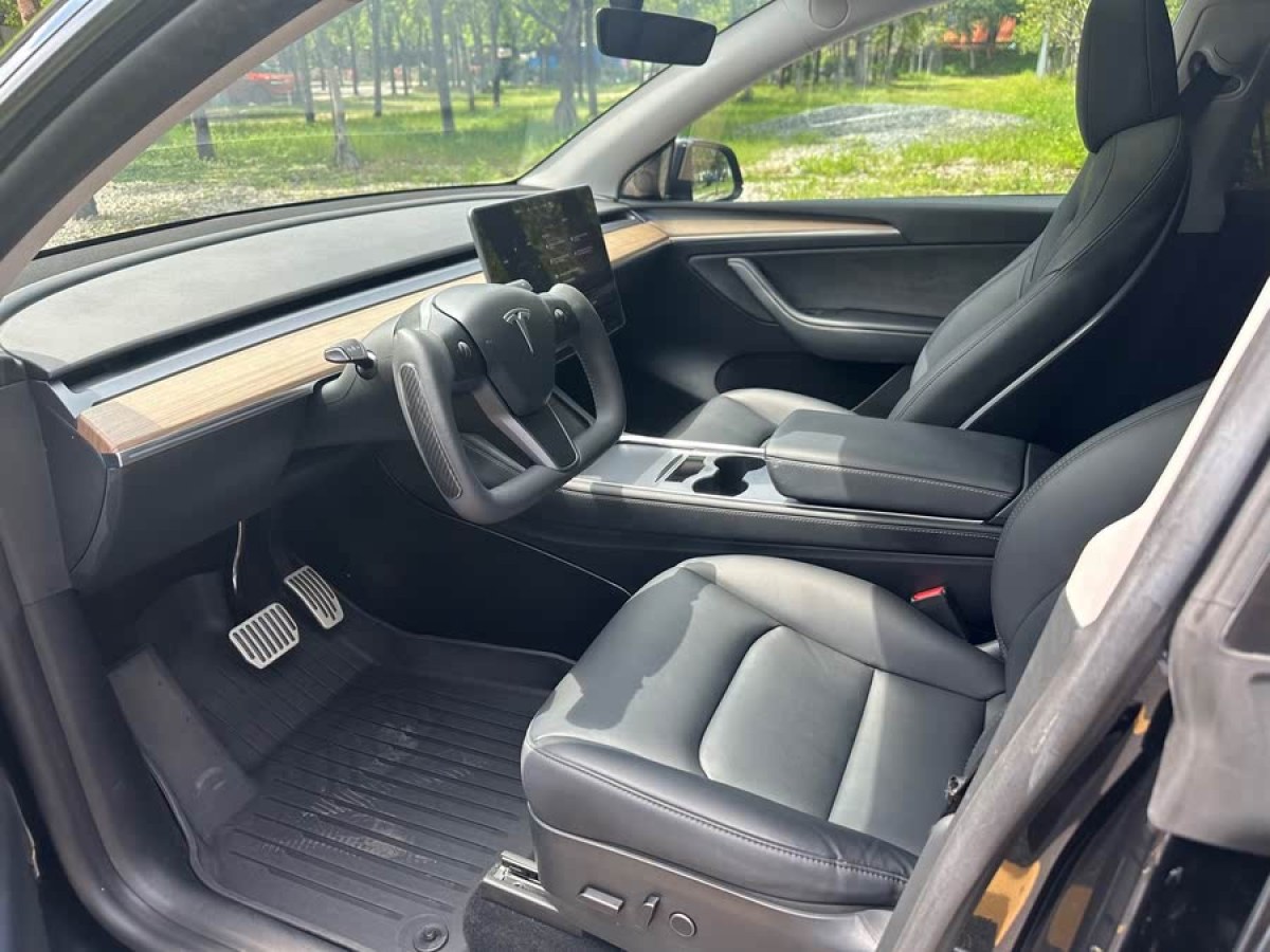 特斯拉 Model Y  2022款 改款 后輪驅(qū)動(dòng)版圖片