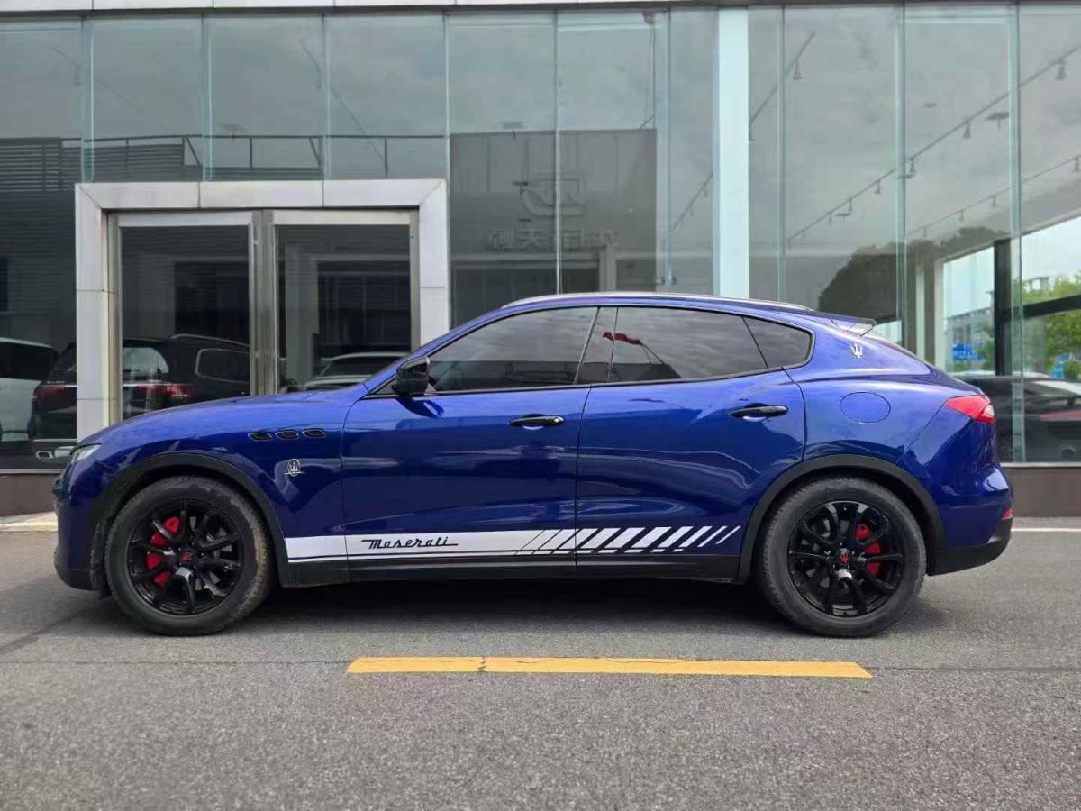 瑪莎拉蒂 Levante  2018款 3.0T 經(jīng)典版圖片