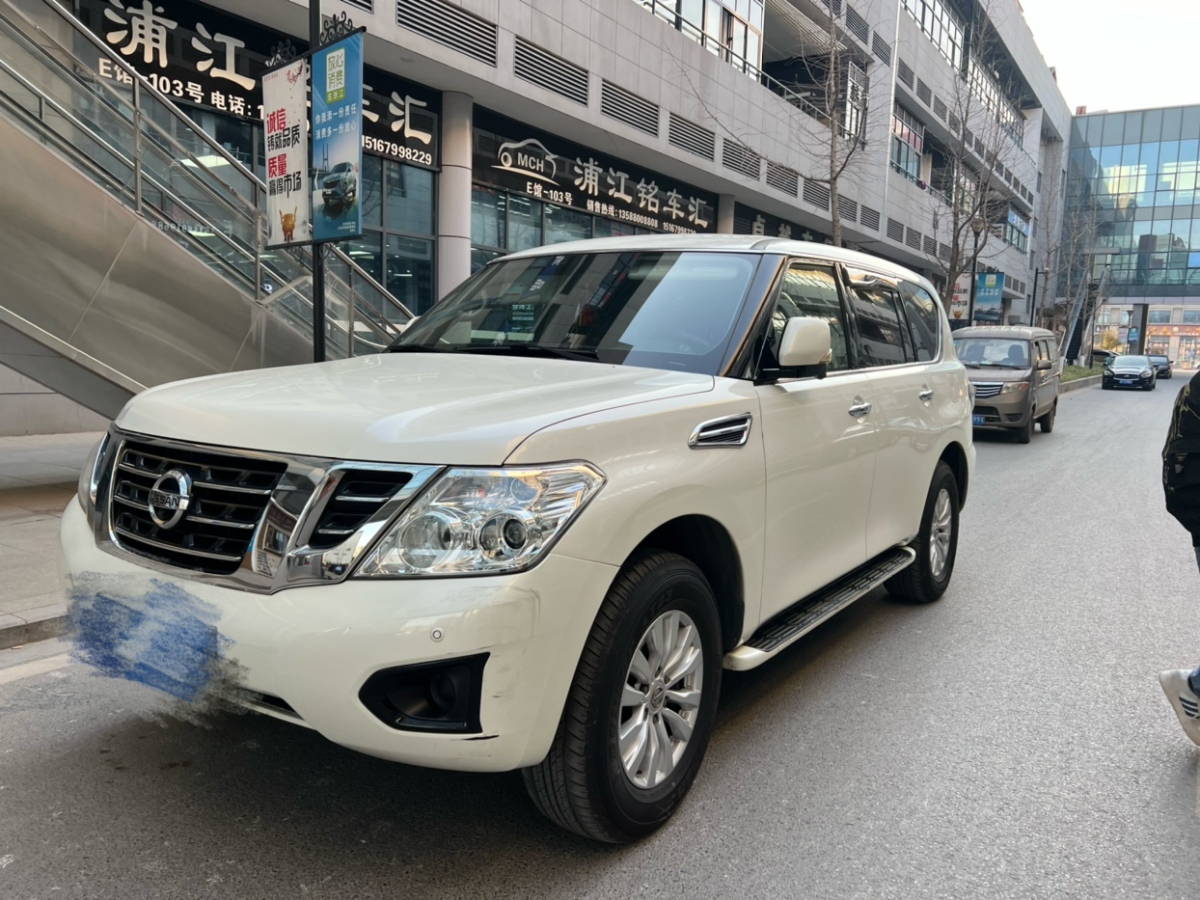 日產(chǎn) 途樂(lè)  2018款 4.0L 領(lǐng)英型圖片