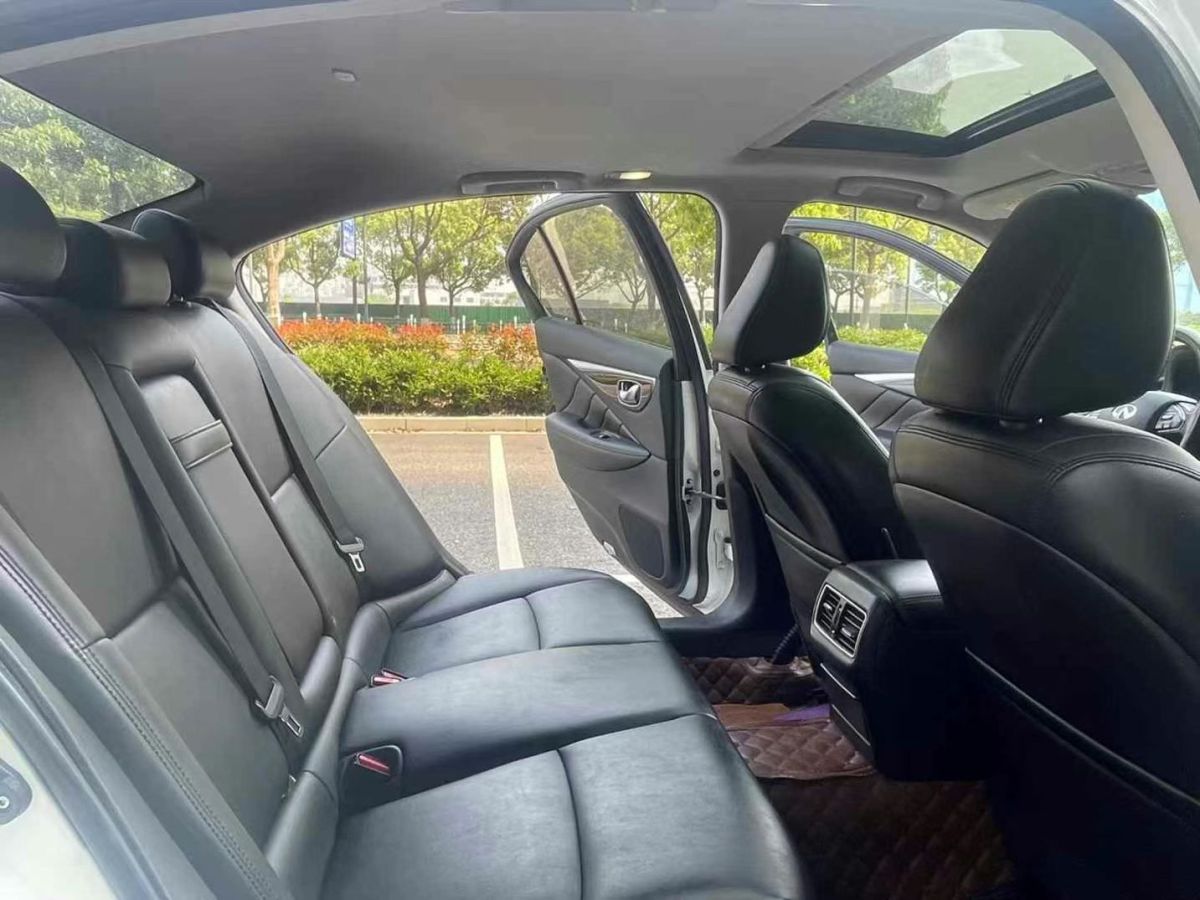 英菲尼迪 Q50L 圖片