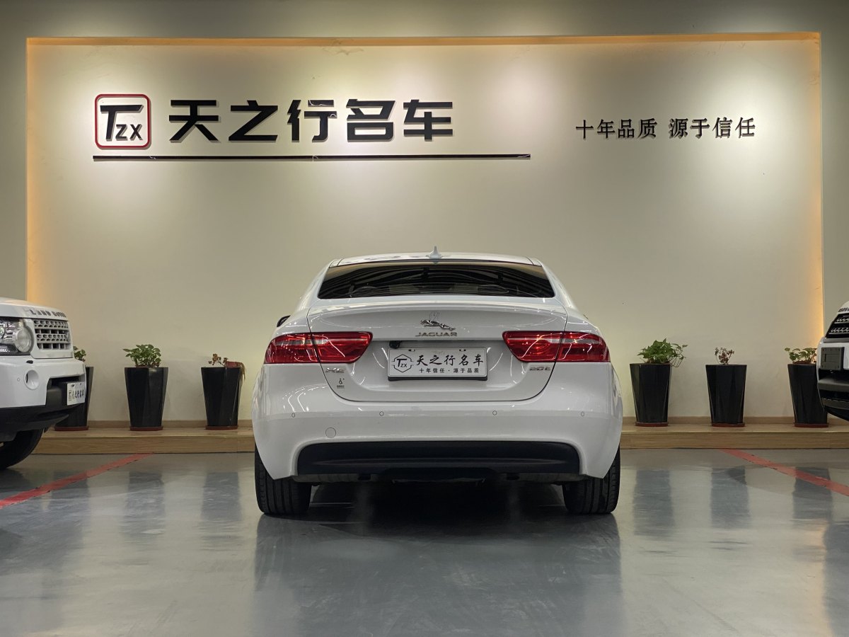 捷豹 XE  2015款 2.0T 200PS R-Sport圖片