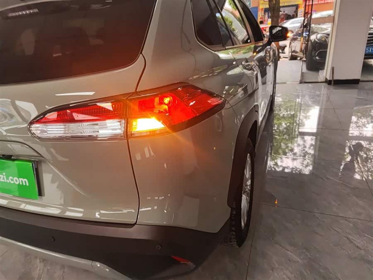 豐田 卡羅拉銳放  2022款 2.0L 精英版圖片