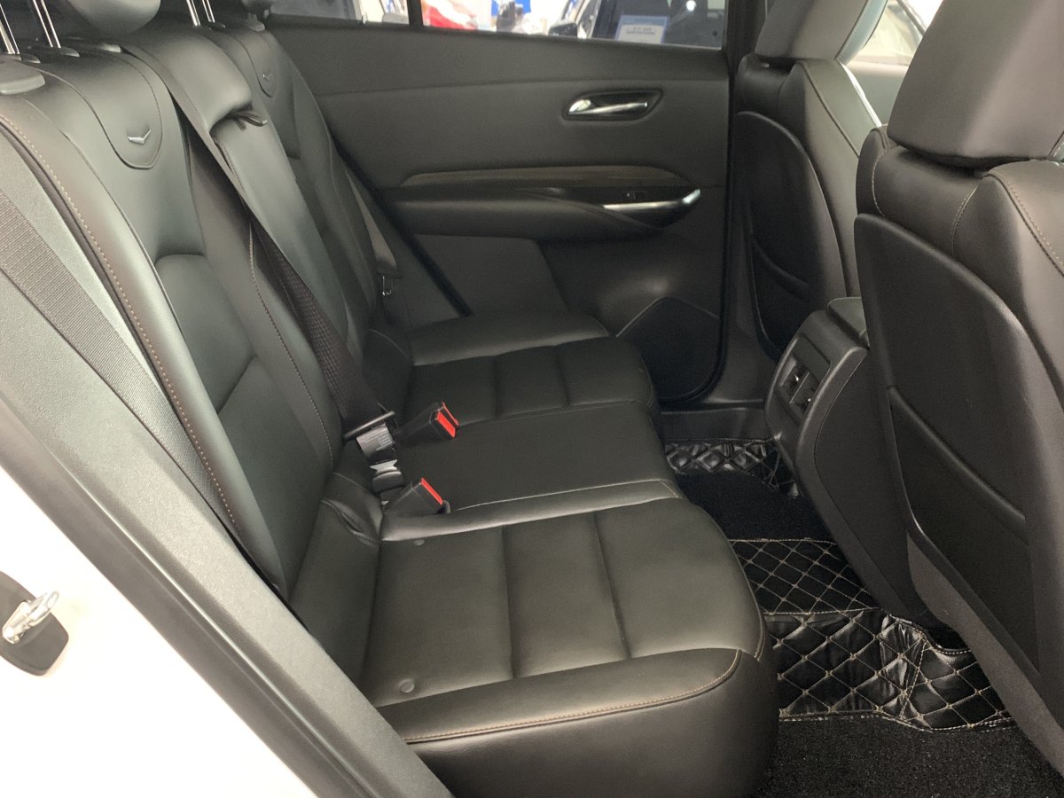 2018年12月凯迪拉克 XT4  2018款 28T 两驱豪华运动型