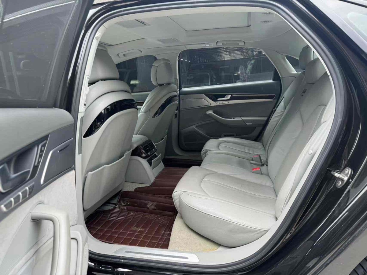 奧迪 奧迪A8  2013款 A8L 45 TFSI quattro舒適型圖片