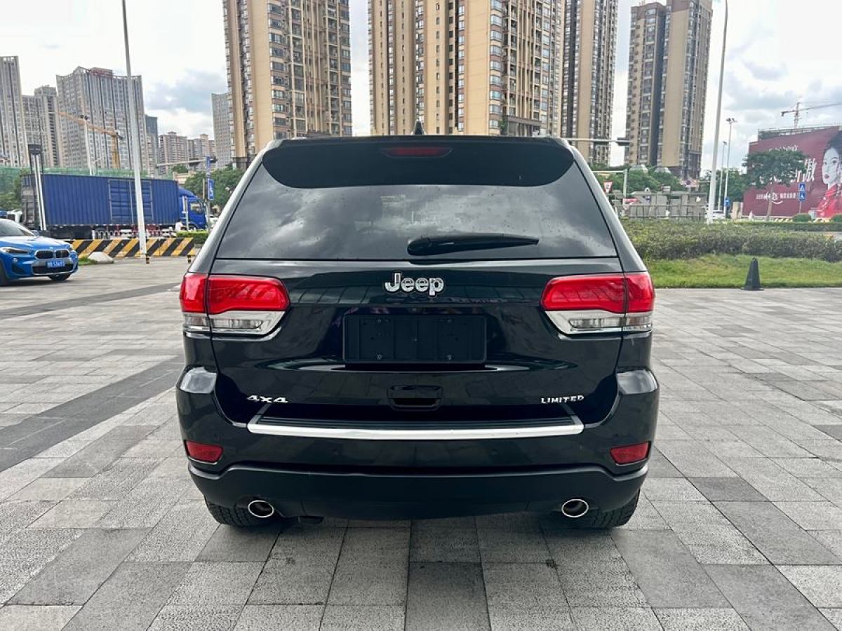 Jeep 大切諾基  2014款 3.6L 精英導(dǎo)航版圖片