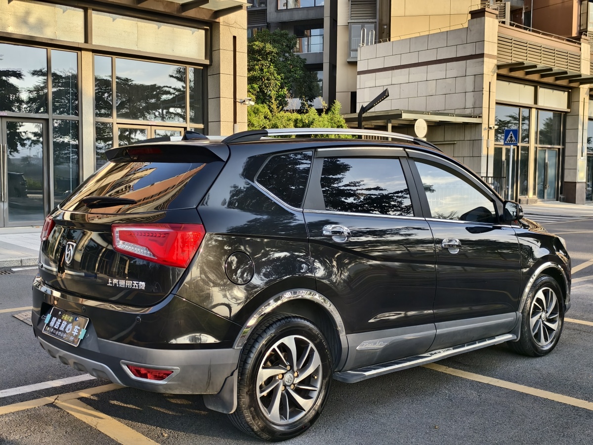 寶駿 560  2016款 1.8L 手動舒適型圖片