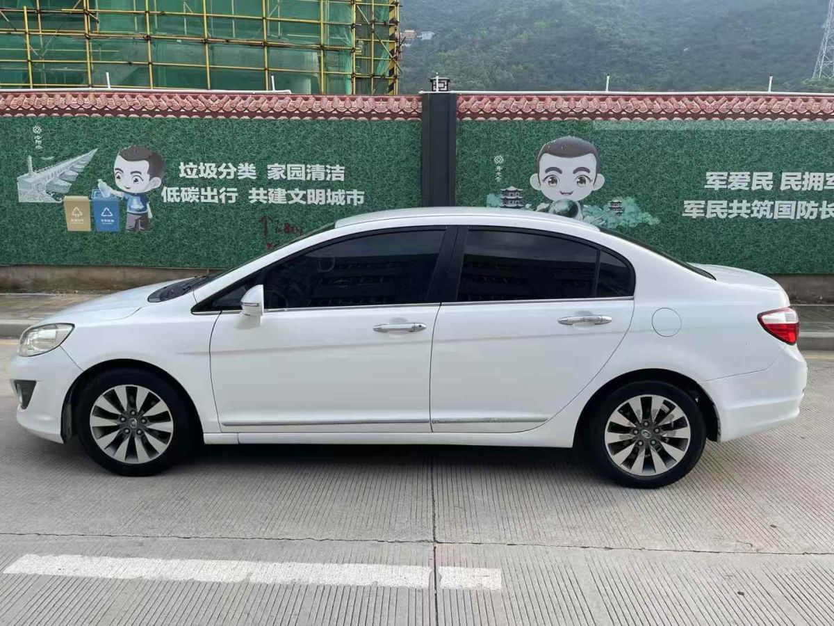 長城 M2  2013款 1.5L 手動導(dǎo)航版圖片