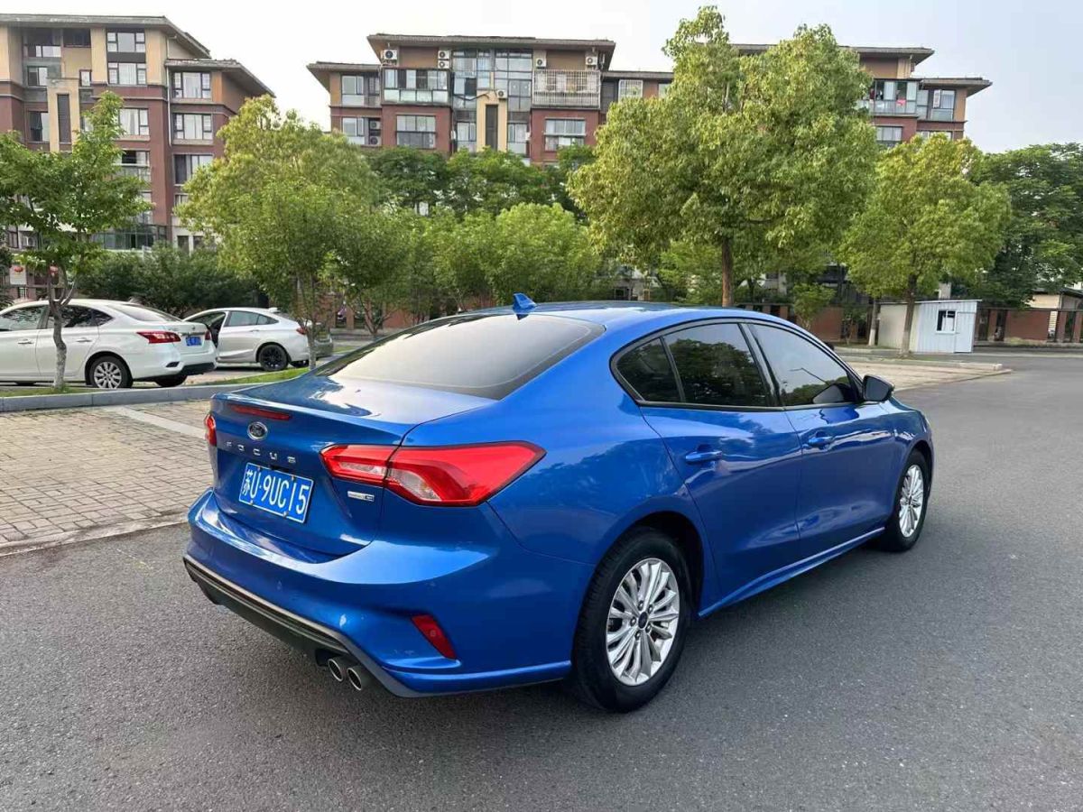 福特 ?？怂? 2020款 三廂 1.5L 自動(dòng)鋒躍型圖片