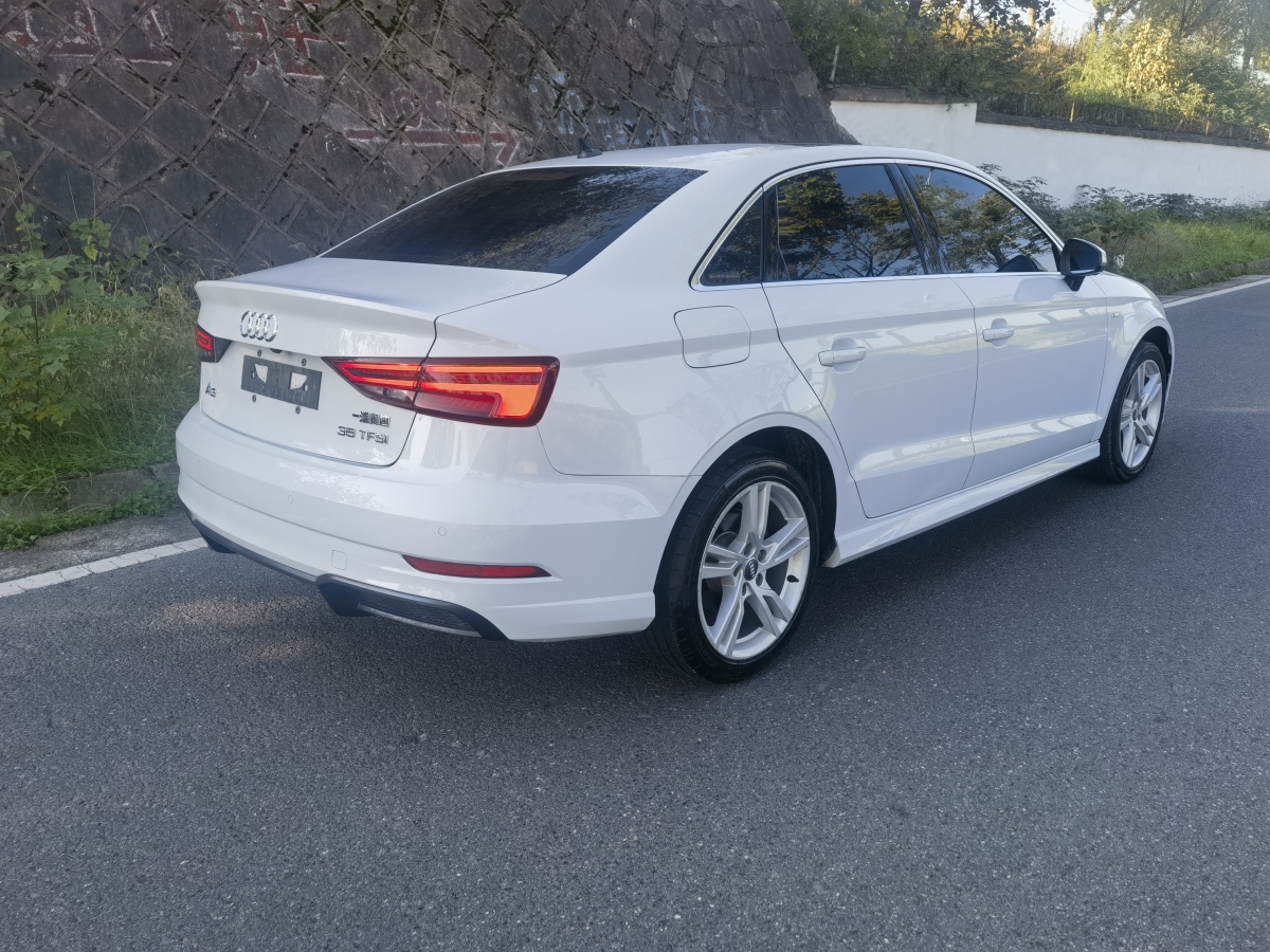 奧迪 奧迪A3  2019款 Limousine 35 TFSI 時(shí)尚型 國V圖片